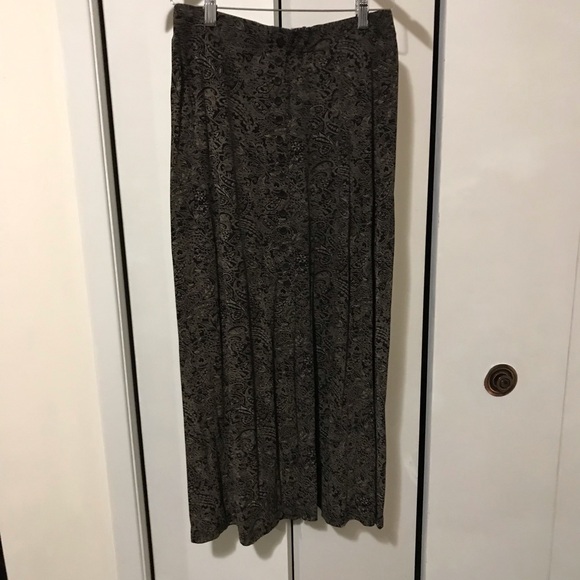 Ladies Black Paisley Skirt Size 10 - Picture 3 of 3